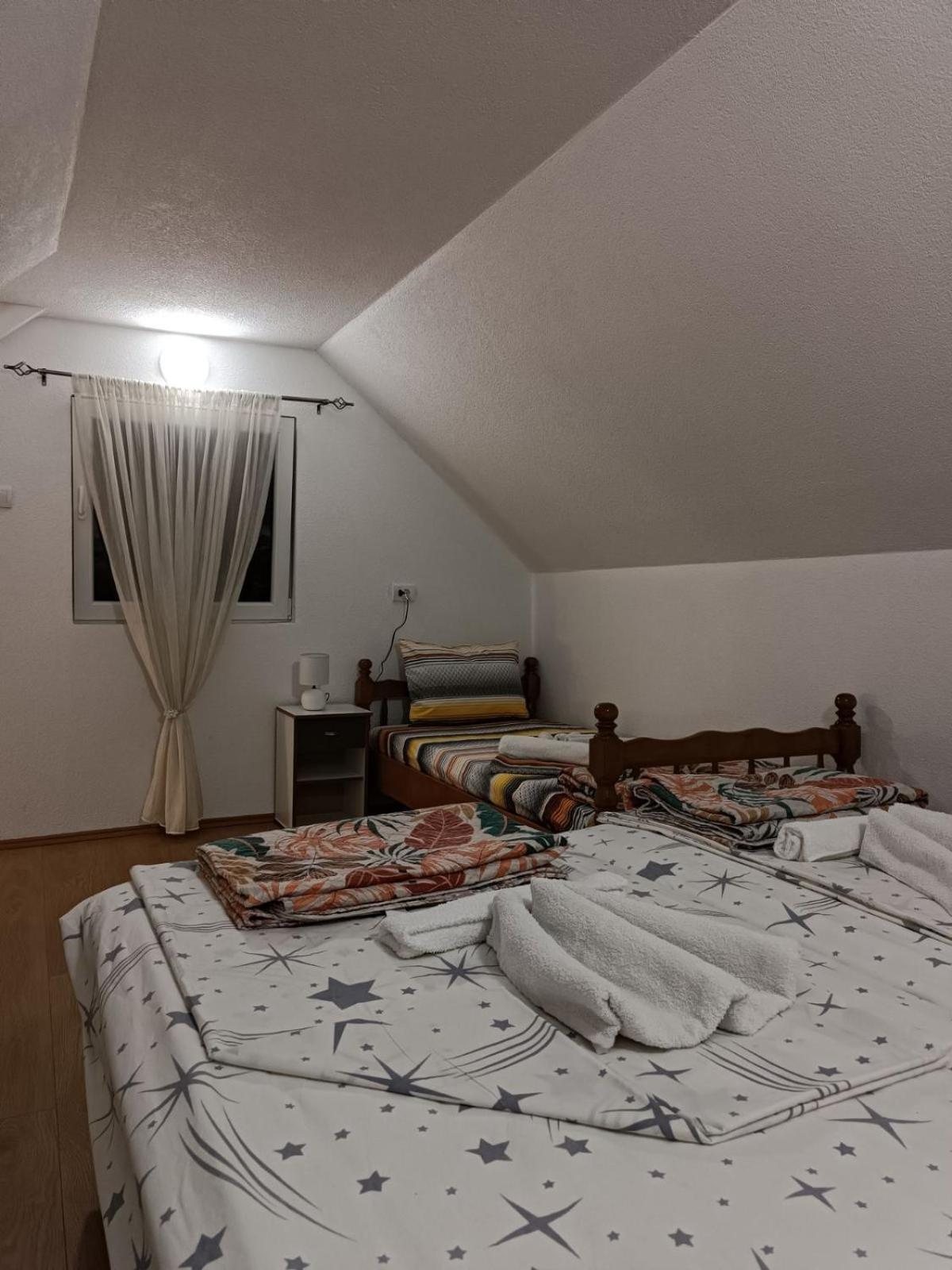 Apartmani Lena Pluzine Room photo